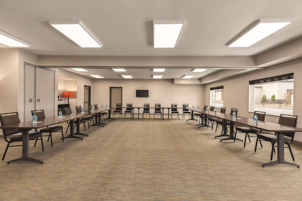country inn and suites by radisson lubbock southwest tx