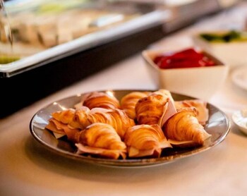 Del Corso Hotel,Near Victory Square,4 star