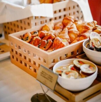 Del Corso Hotel,Near Victory Square,4 star