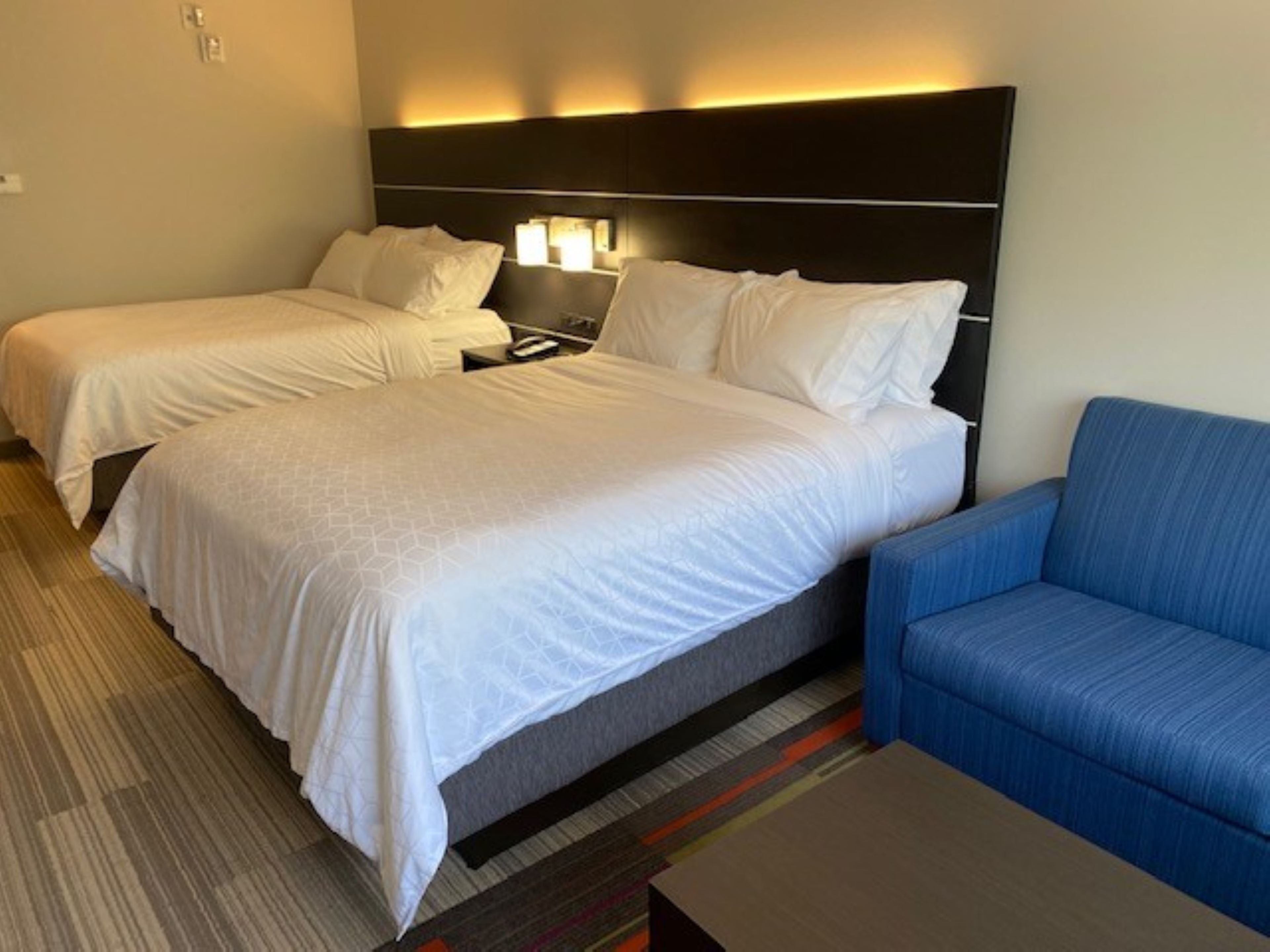 holiday inn express and suites warrensburg north an ihg hotel