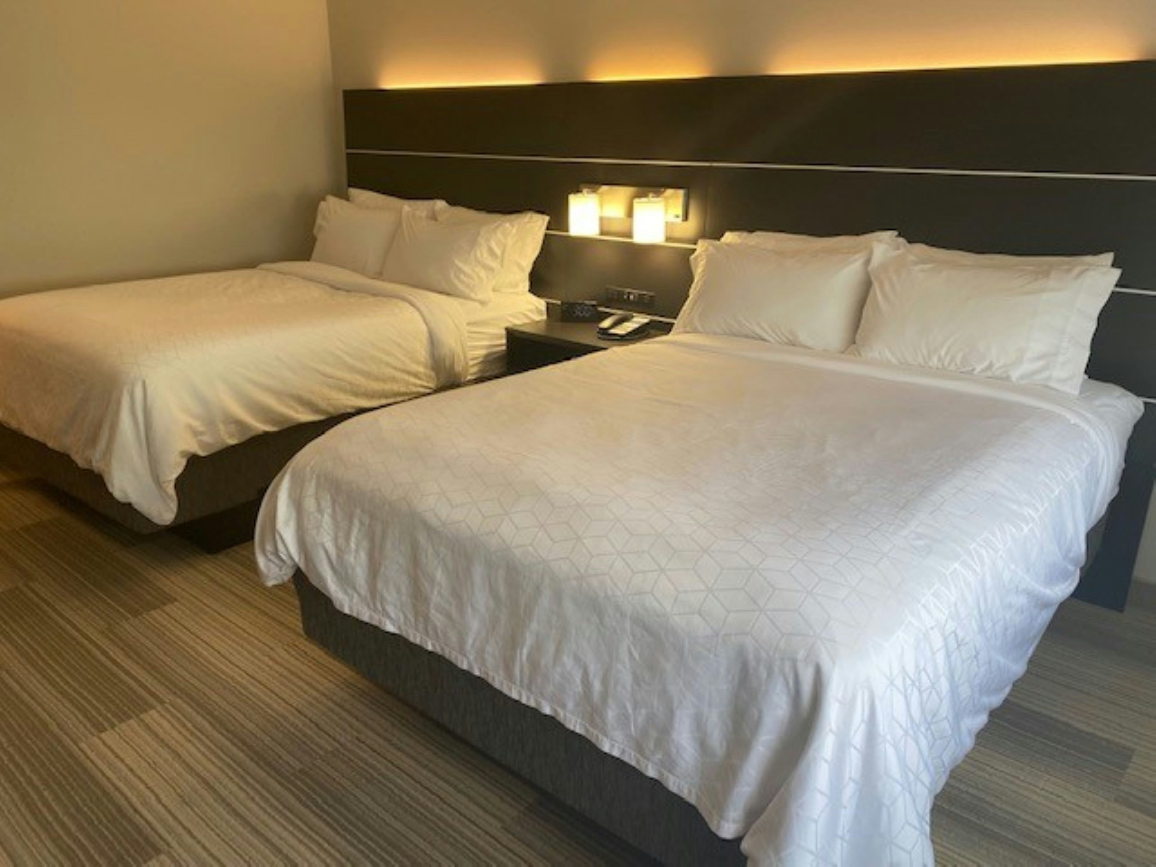 holiday inn express and suites warrensburg north an ihg hotel