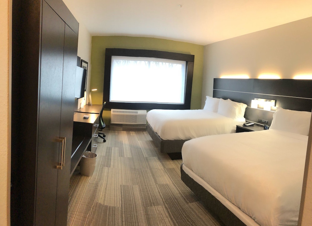 holiday inn express and suites warrensburg north an ihg hotel
