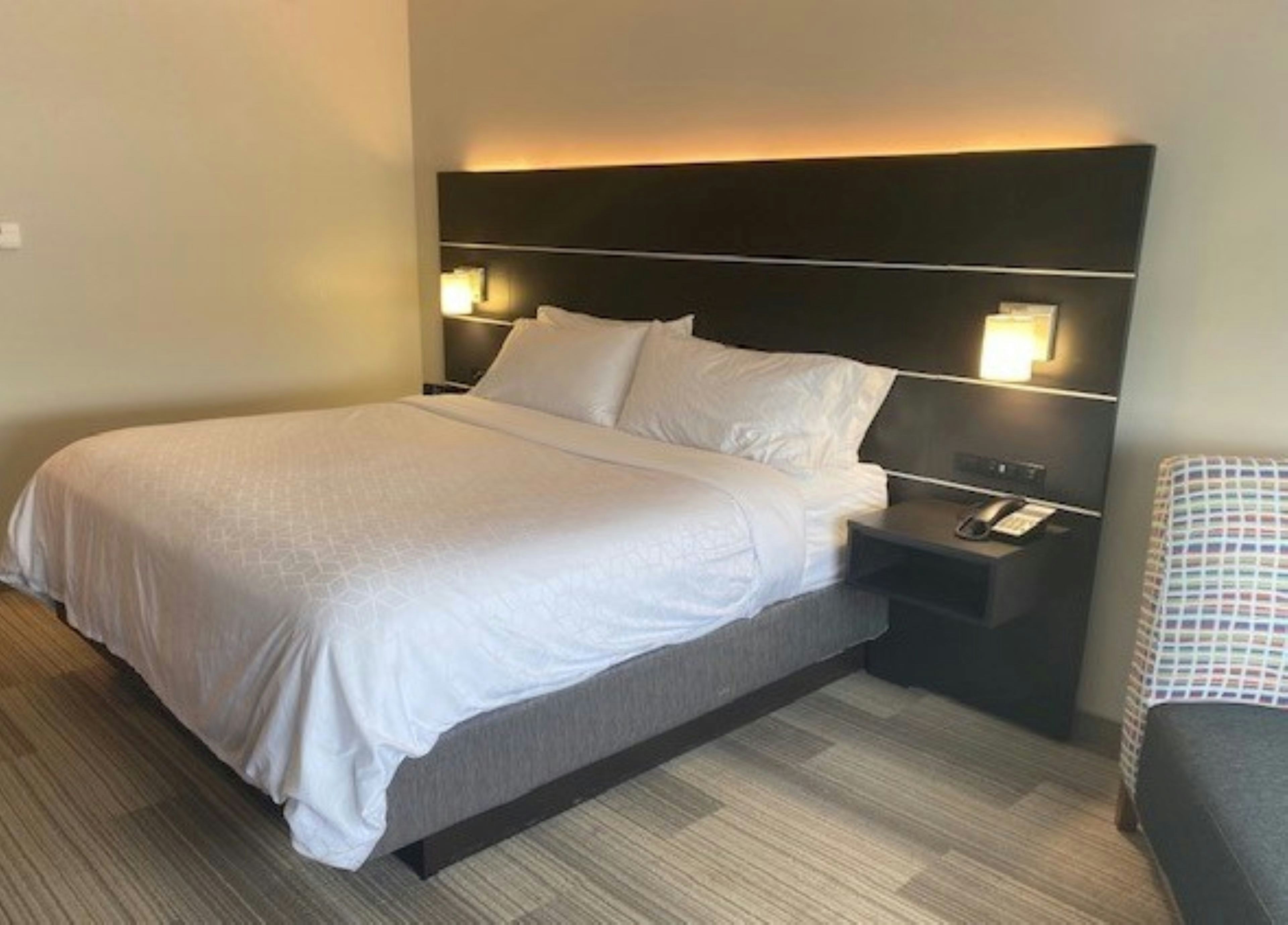 holiday inn express and suites warrensburg north an ihg hotel