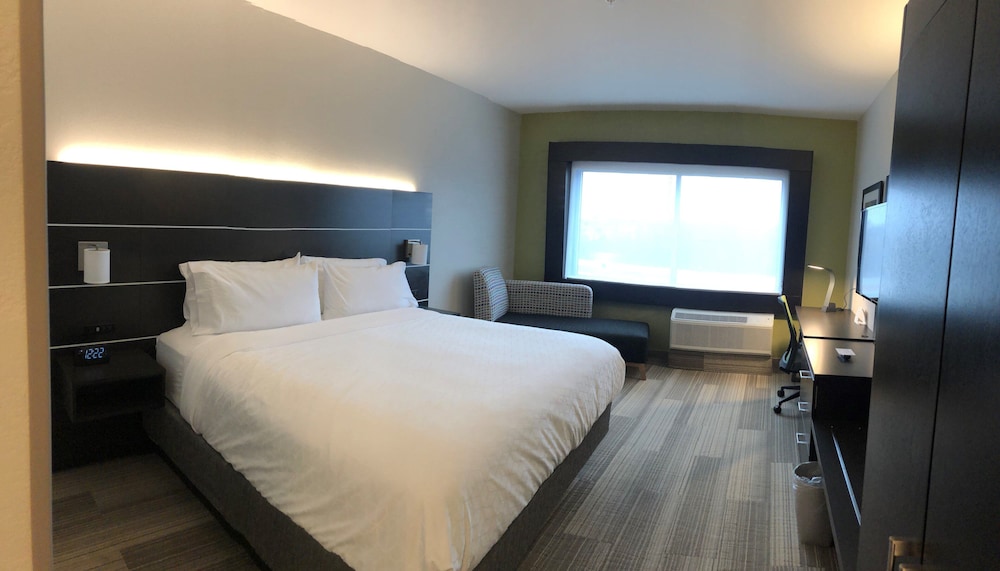 holiday inn express and suites warrensburg north an ihg hotel