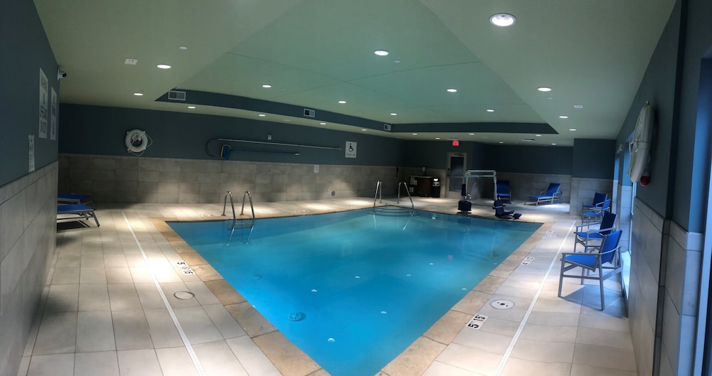 holiday inn express and suites warrensburg north an ihg hotel