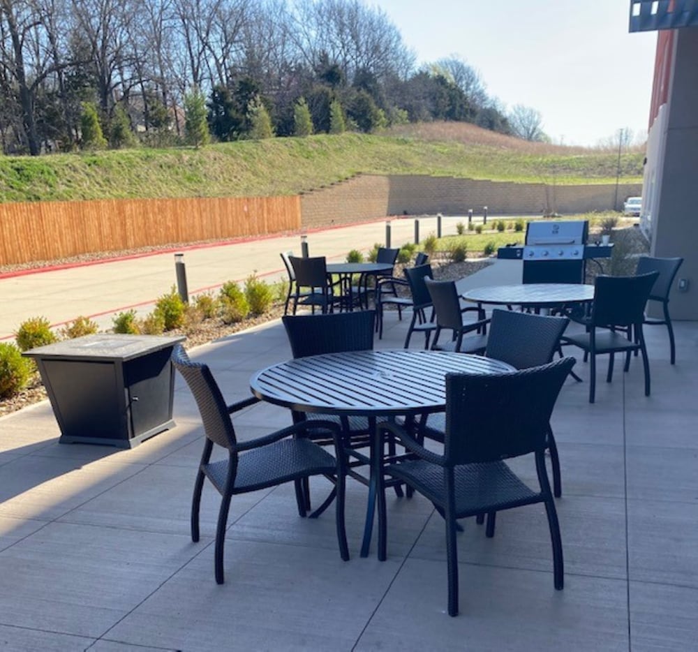 holiday inn express and suites warrensburg north an ihg hotel