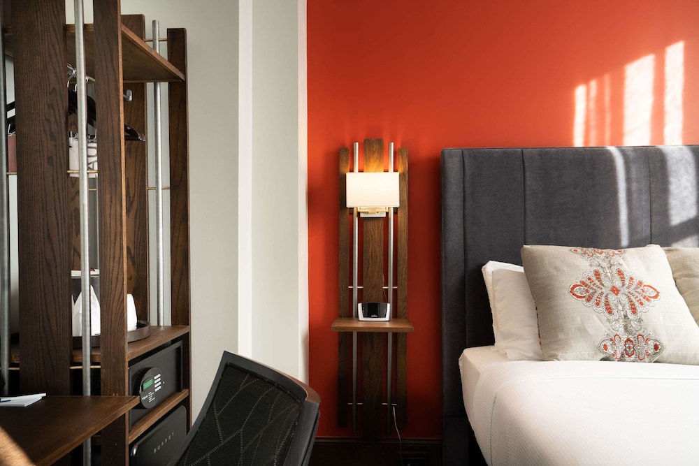 the esquire hotel downtown gastonia ascend hotel collection