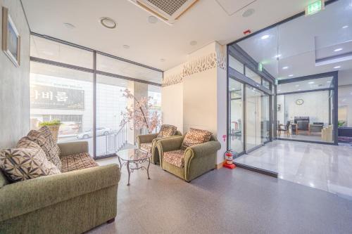 donghae gloria tourist hotel