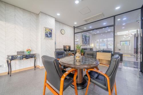 donghae gloria tourist hotel