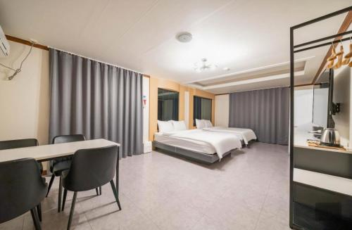 donghae gloria tourist hotel