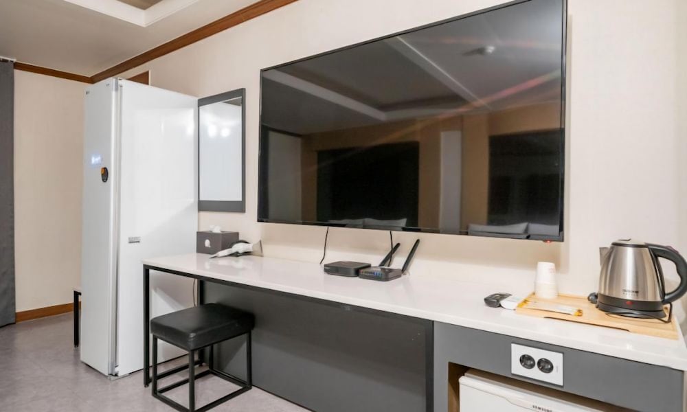 donghae gloria tourist hotel