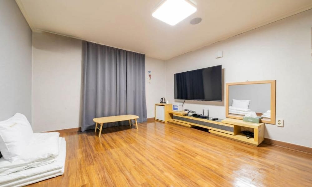 donghae gloria tourist hotel