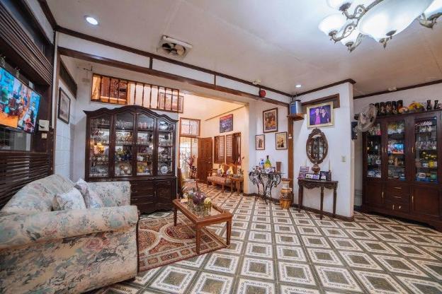 reddoorz la casa guesthouse