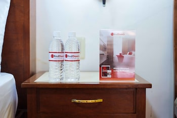 reddoorz la casa guesthouse