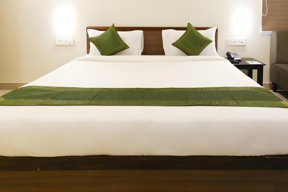 treebo trip n square