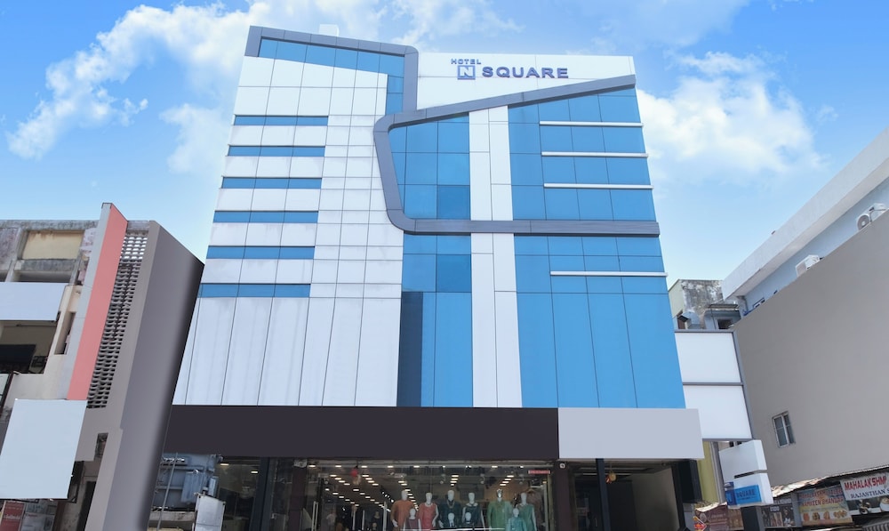 treebo trip n square