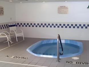 fairfield inn and suites galesburg