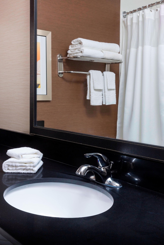 fairfield inn and suites galesburg
