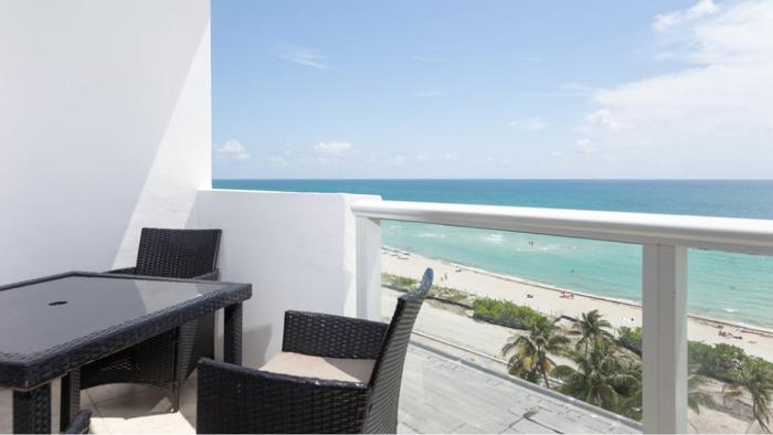 castle beach club condominiums by new point miami