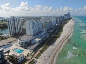 castle beach club condominiums by new point miami
