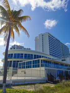 castle beach club condominiums by new point miami