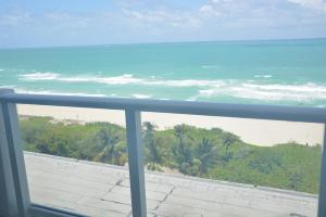 castle beach club condominiums by new point miami