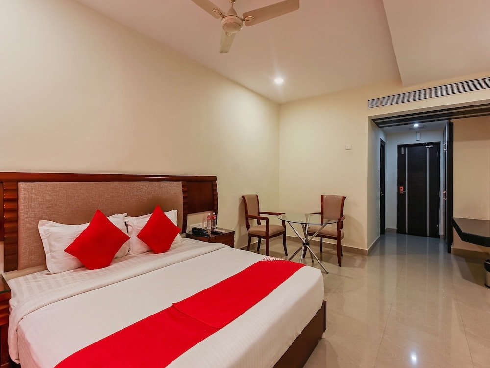 oyo 24799 redlas inn