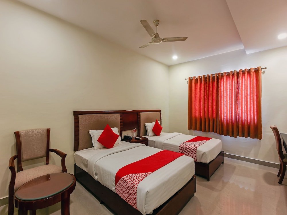 oyo 24799 redlas inn