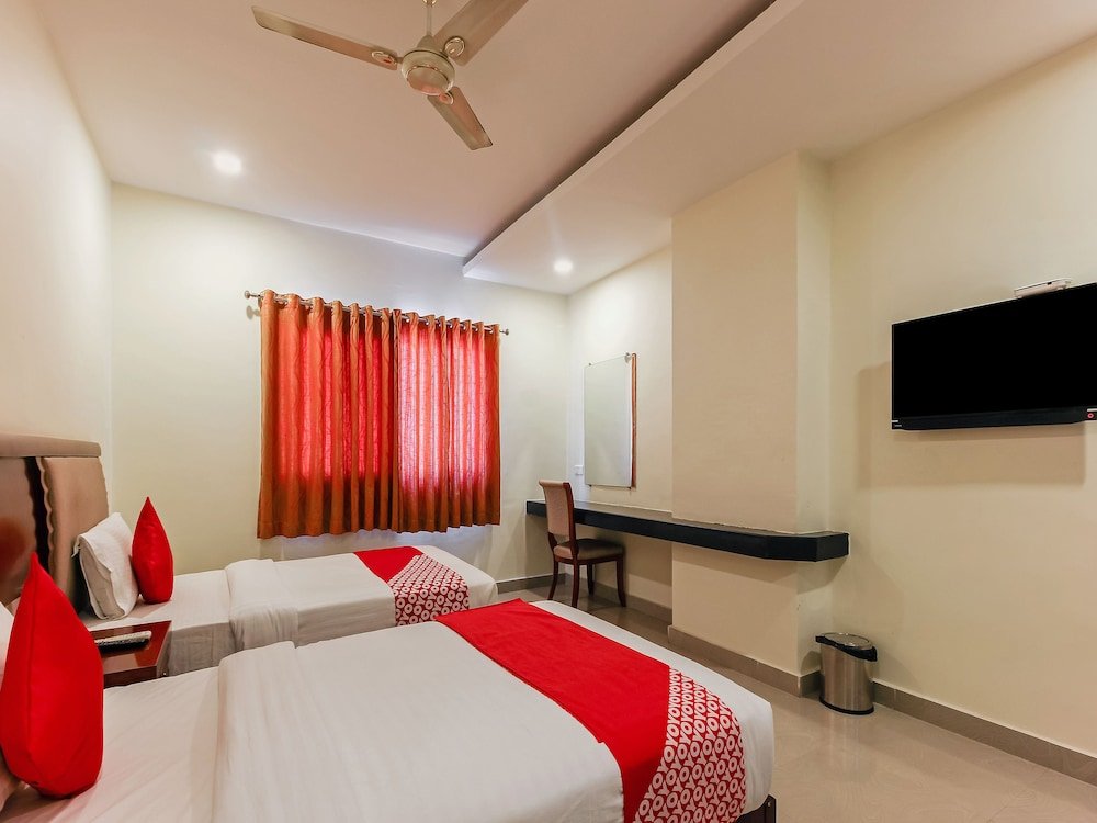 oyo 24799 redlas inn