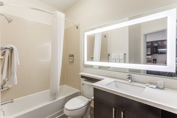 Candlewood Suites Davenport, An Ihg Hotel,Davenport>>Bettendorf,2.5 star