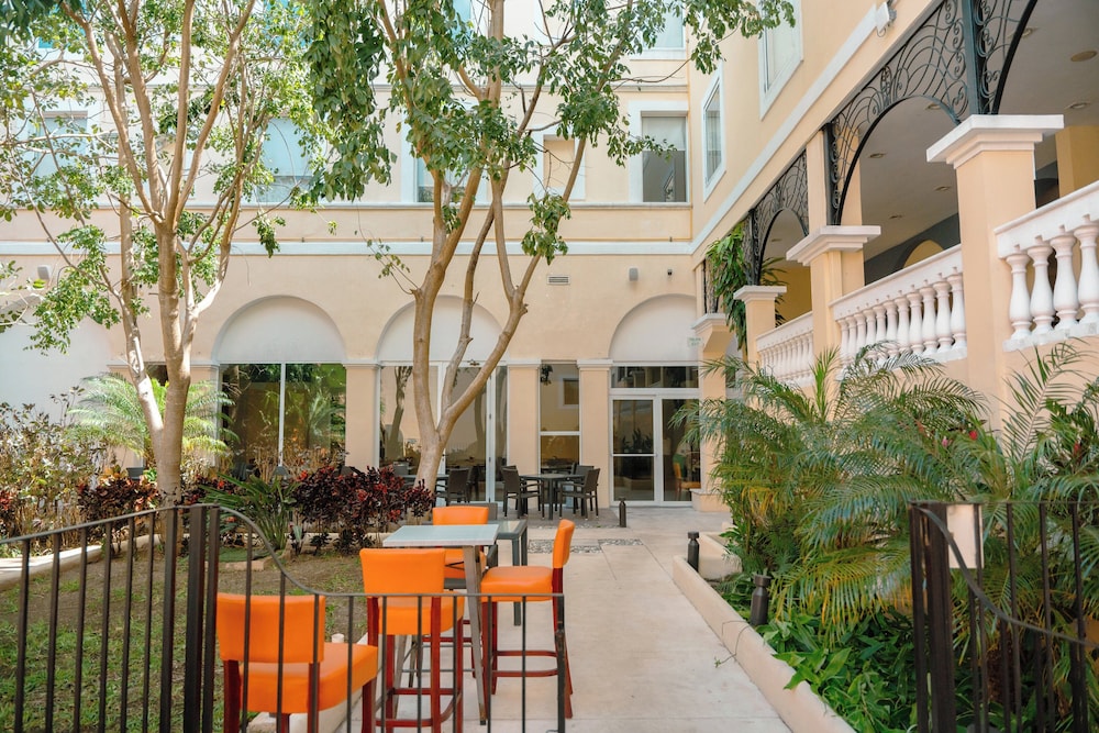 holiday inn express merida centro