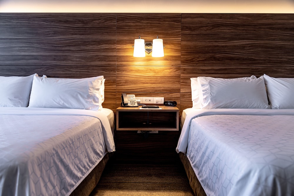 holiday inn express and suites ensenada centro an ihg hotel