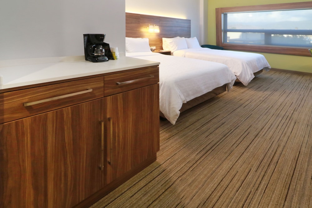 holiday inn express and suites ensenada centro an ihg hotel
