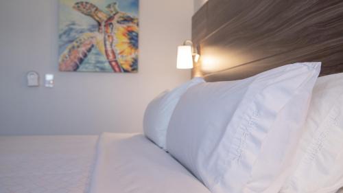 holiday inn express and suites ensenada centro an ihg hotel