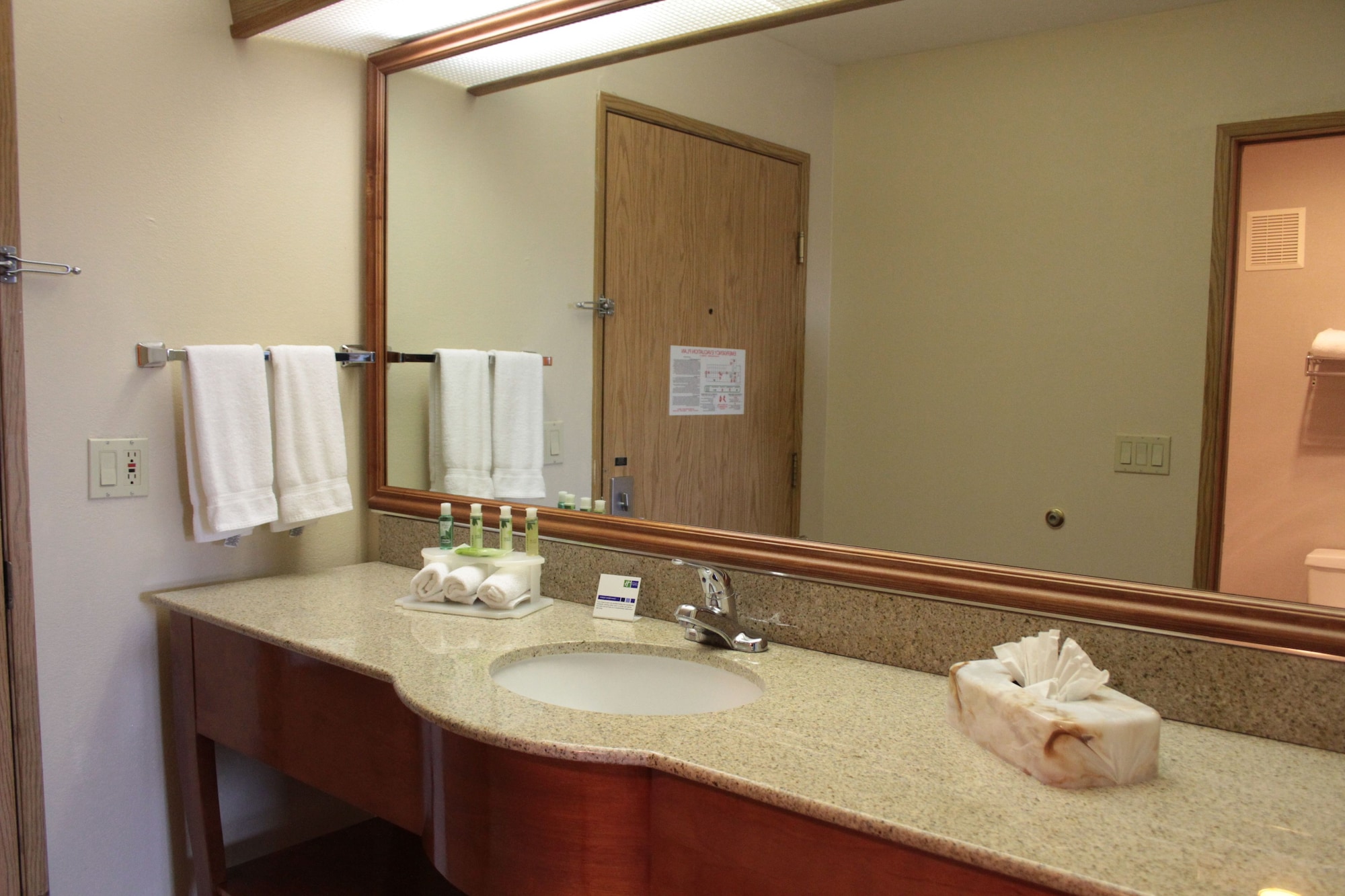 holiday inn express hotel and suites corning by ihg
