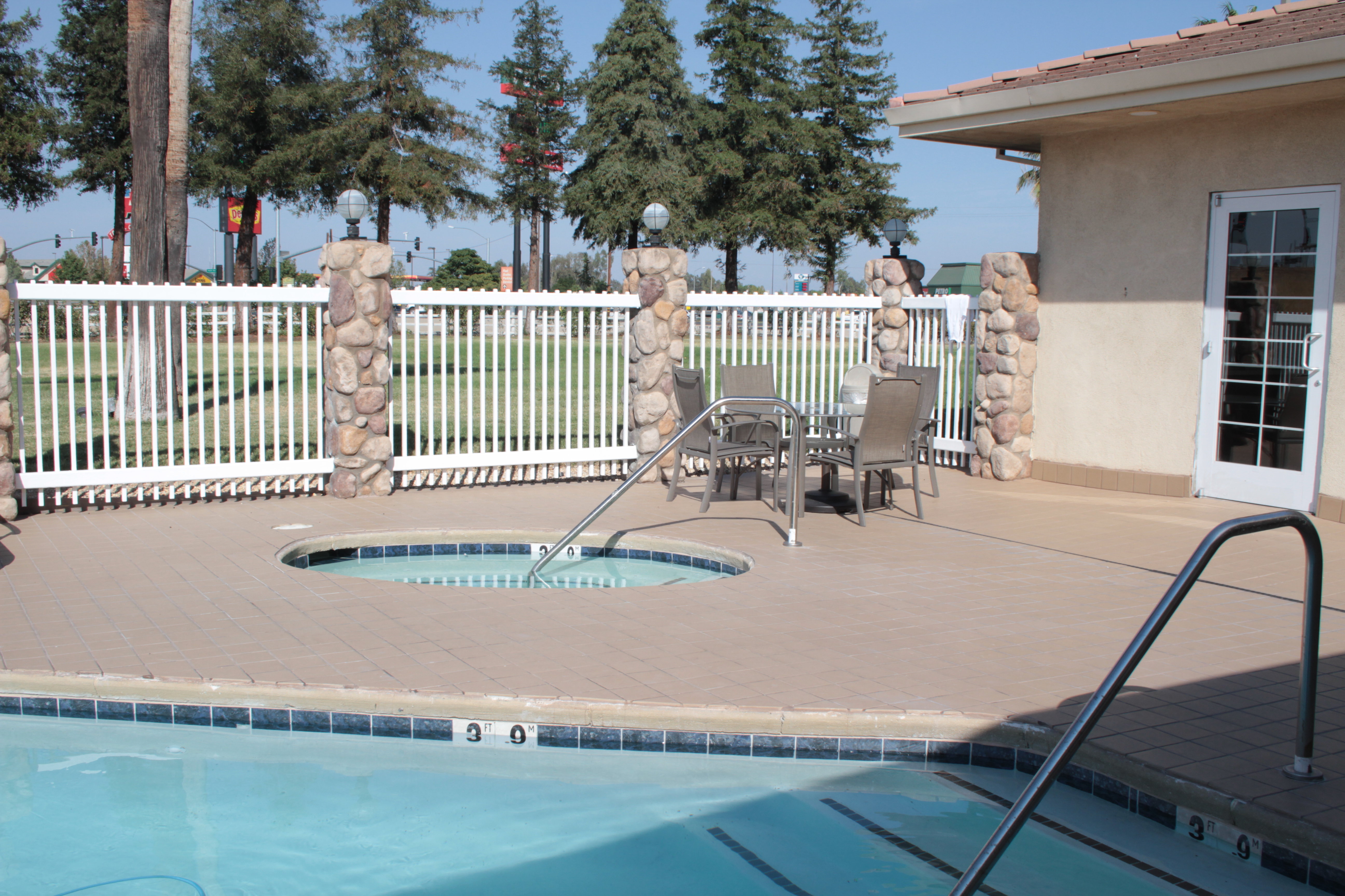 holiday inn express hotel and suites corning by ihg