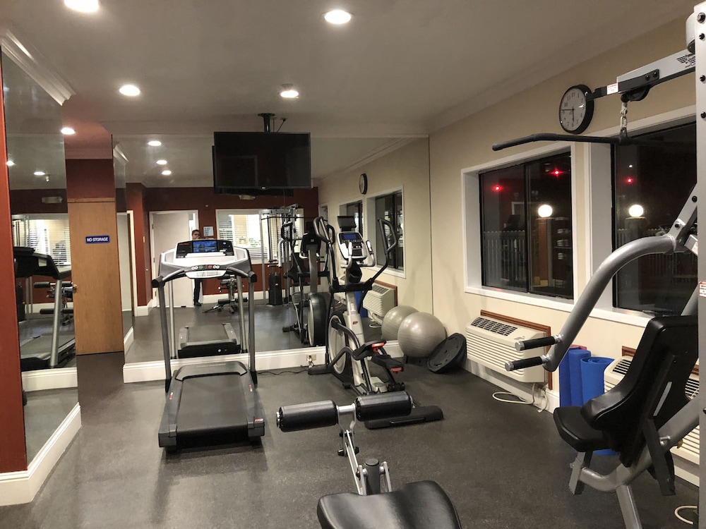 holiday inn express hotel and suites corning by ihg