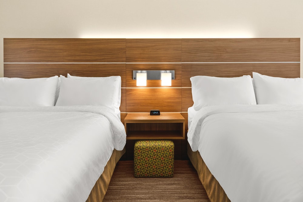 holiday inn express hotel and suites corning by ihg