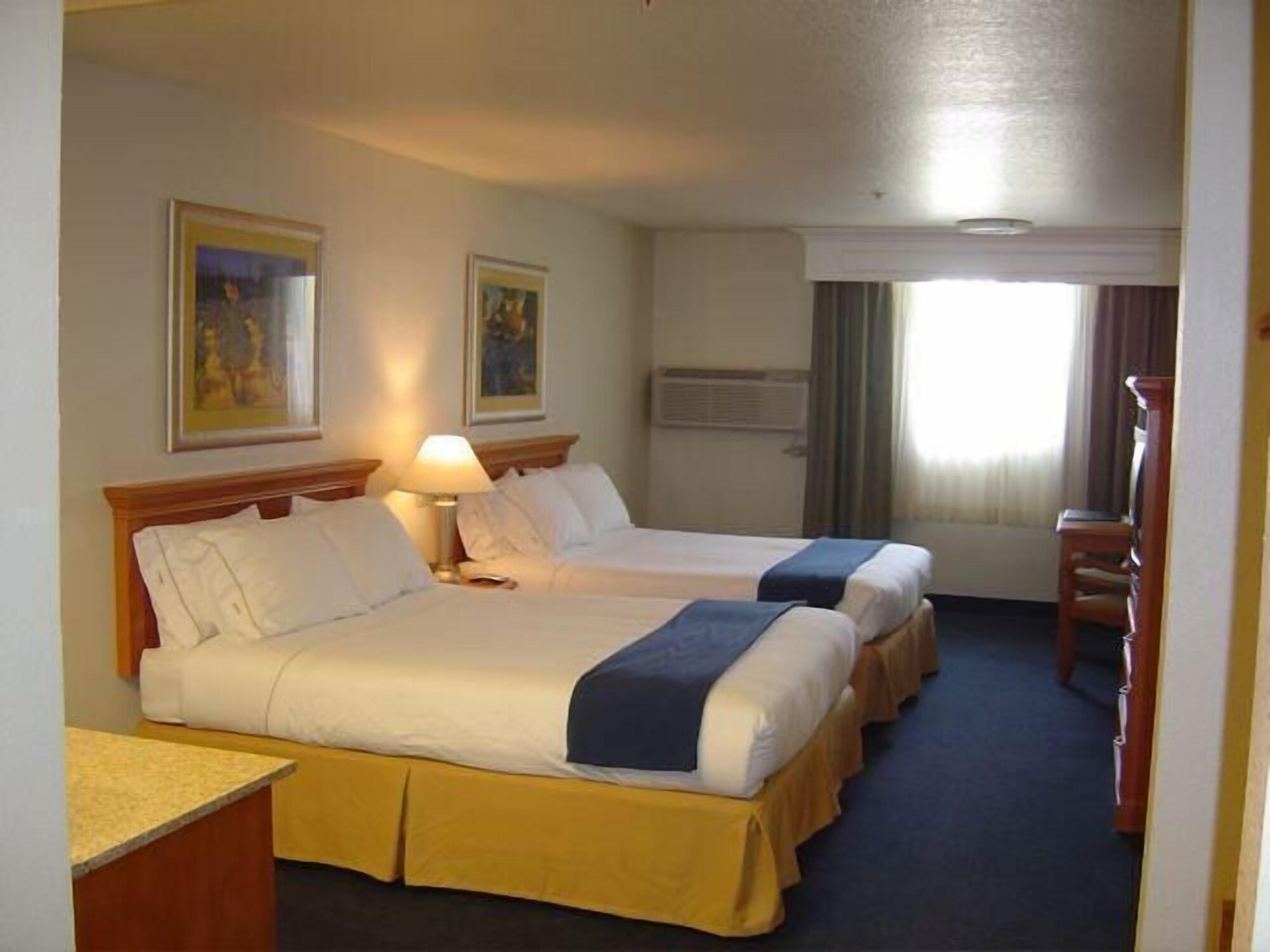 holiday inn express hotel and suites corning by ihg