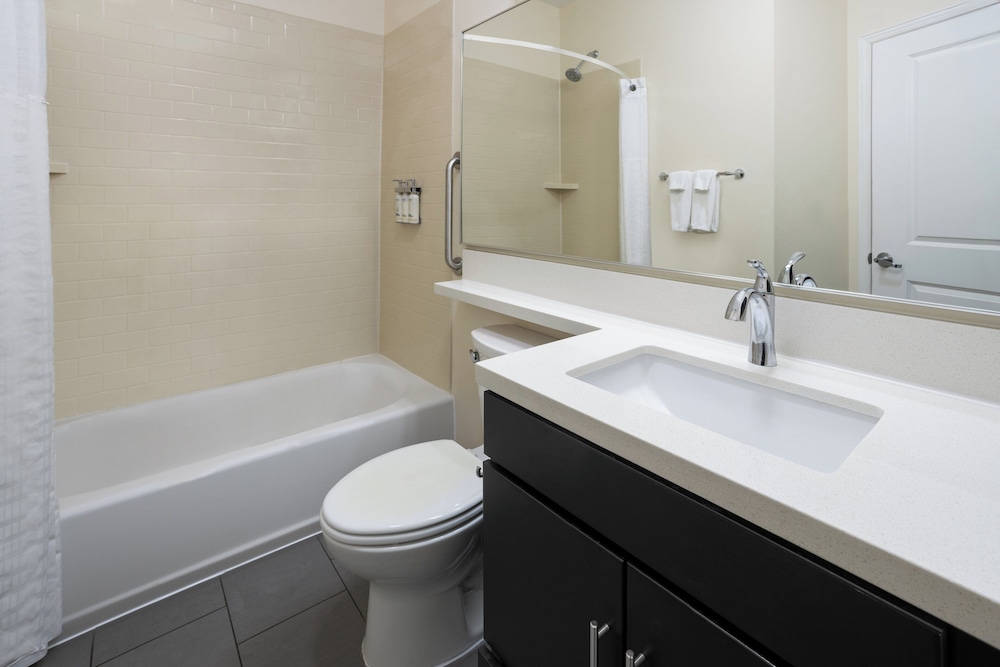candlewood suites chester philadelphia international airport an ihg hotel