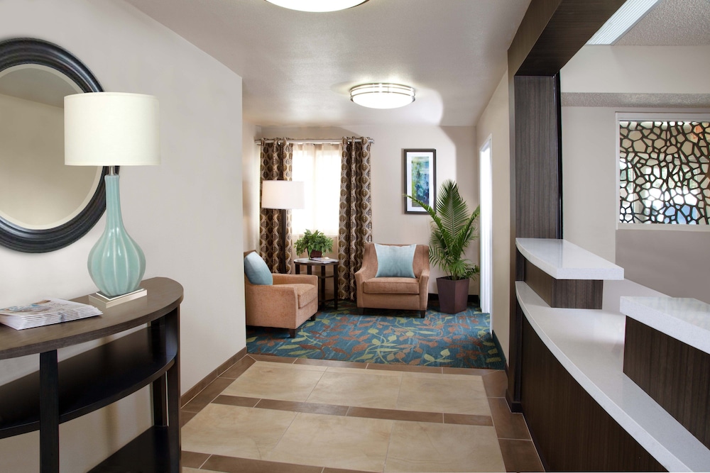 candlewood suites chester philadelphia international airport an ihg hotel
