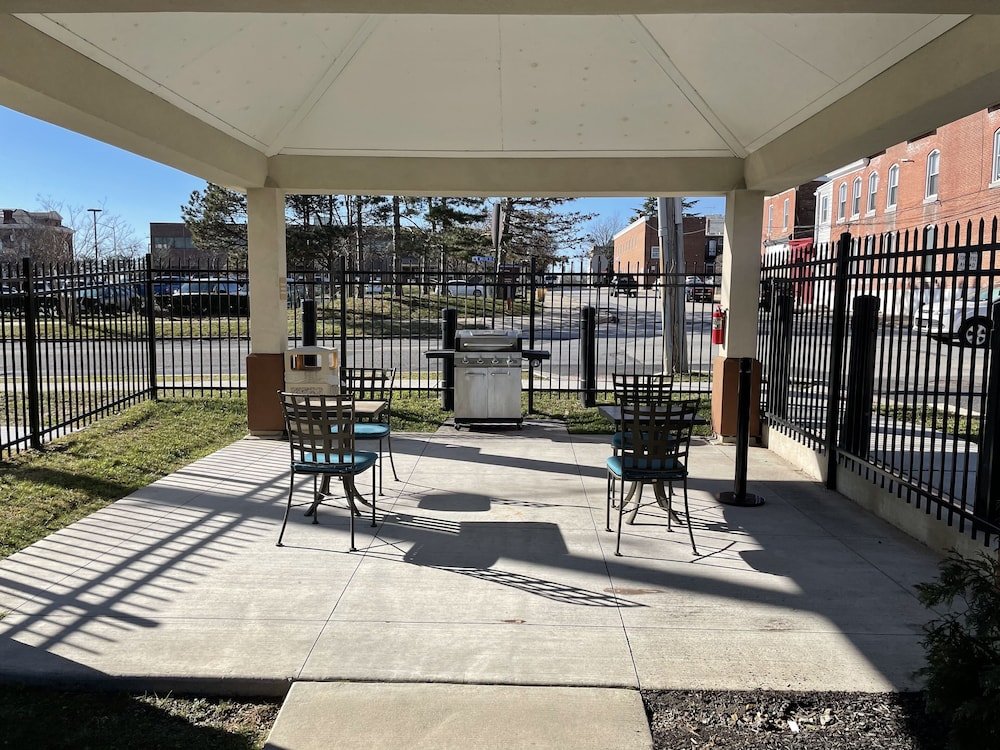 candlewood suites chester philadelphia international airport an ihg hotel