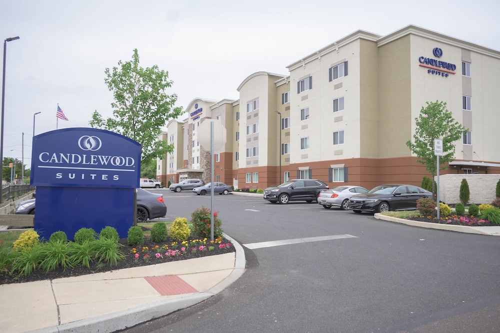candlewood suites chester philadelphia international airport an ihg hotel