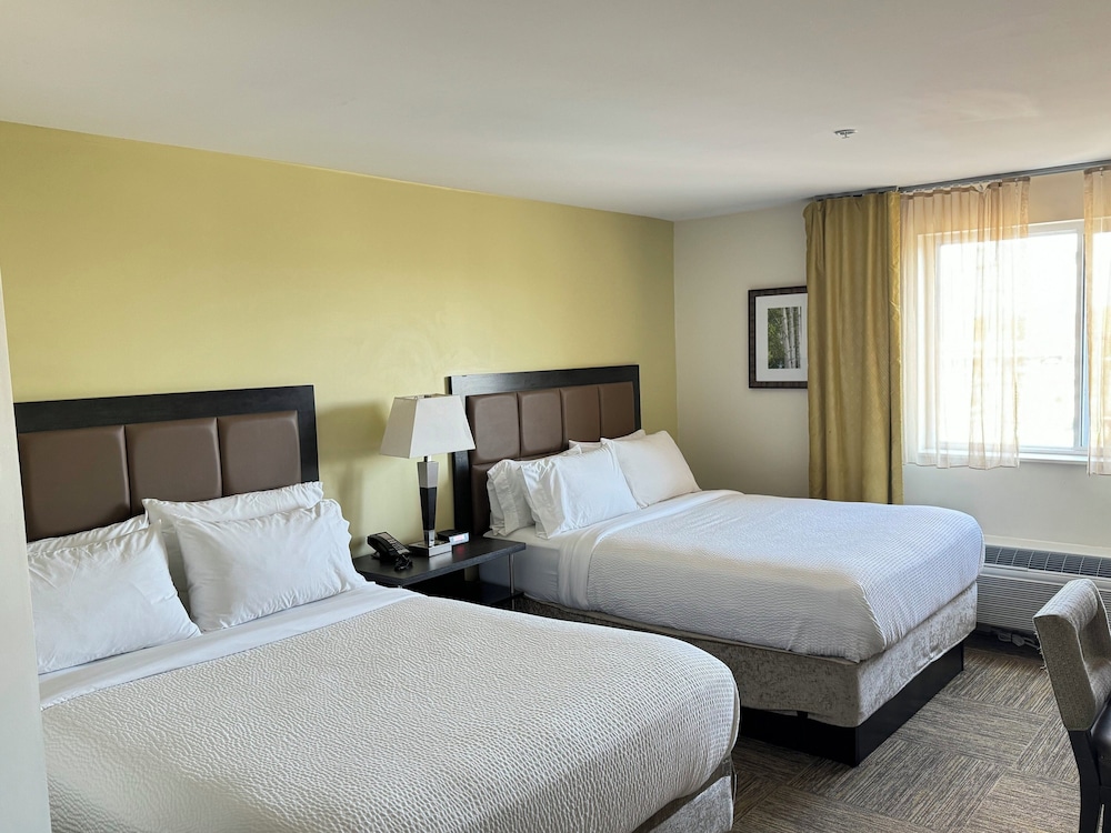 candlewood suites chester philadelphia international airport an ihg hotel