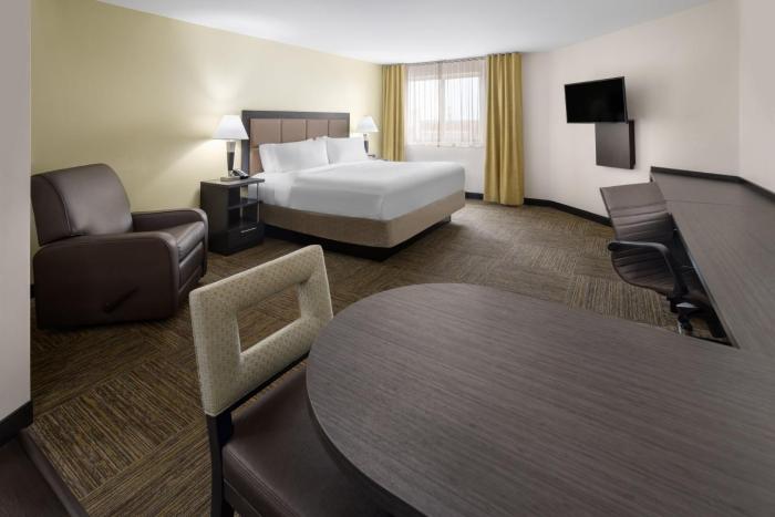 candlewood suites chester philadelphia international airport an ihg hotel