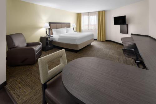 candlewood suites chester philadelphia international airport an ihg hotel