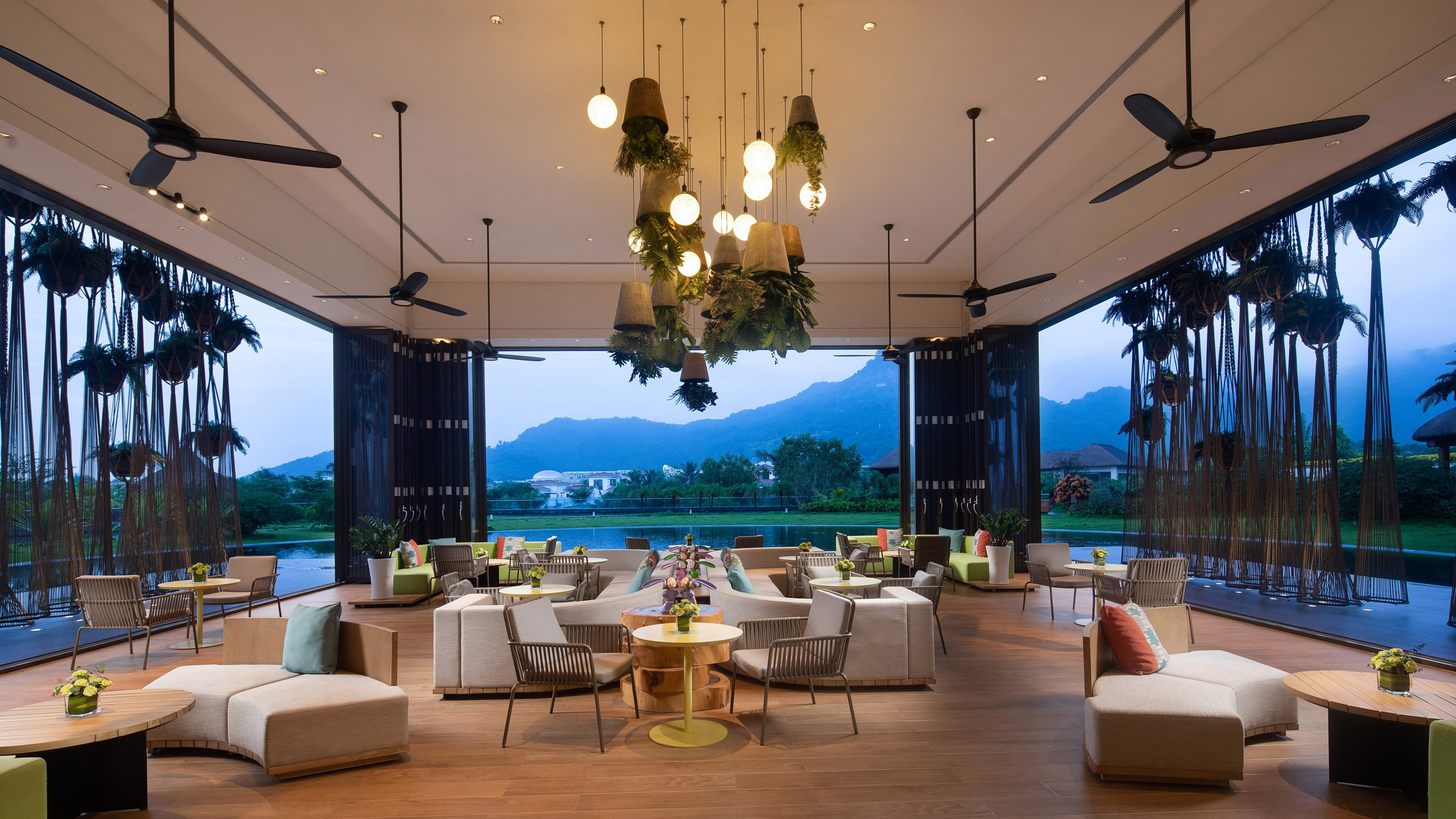holiday inn resort qionghai guantang an ihg hotel