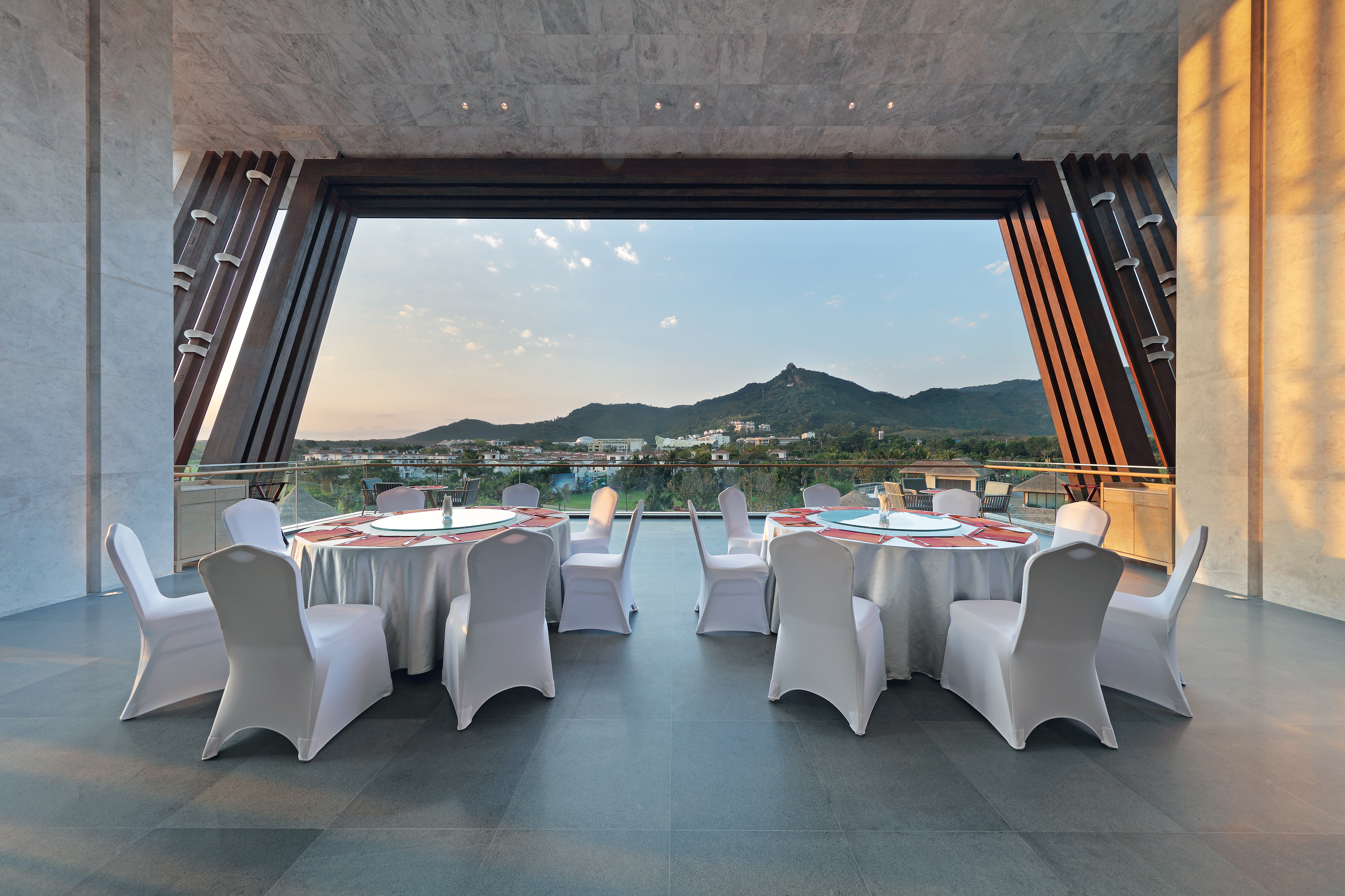 holiday inn resort qionghai guantang an ihg hotel