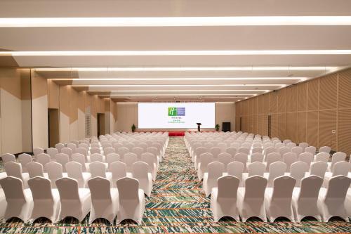 holiday inn resort qionghai guantang an ihg hotel