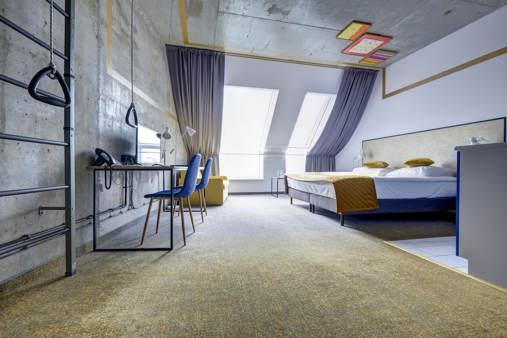 arche hotel geologiczna